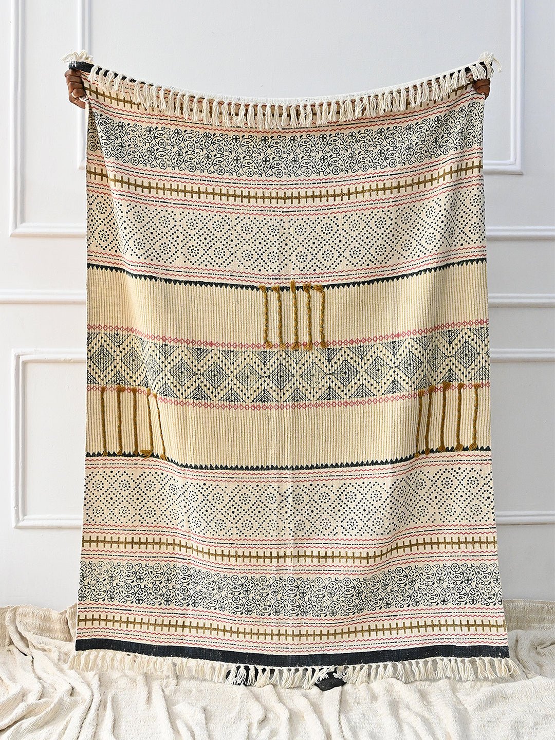 ARINA - BLOCK PRINTED THROW - ART AVENUE