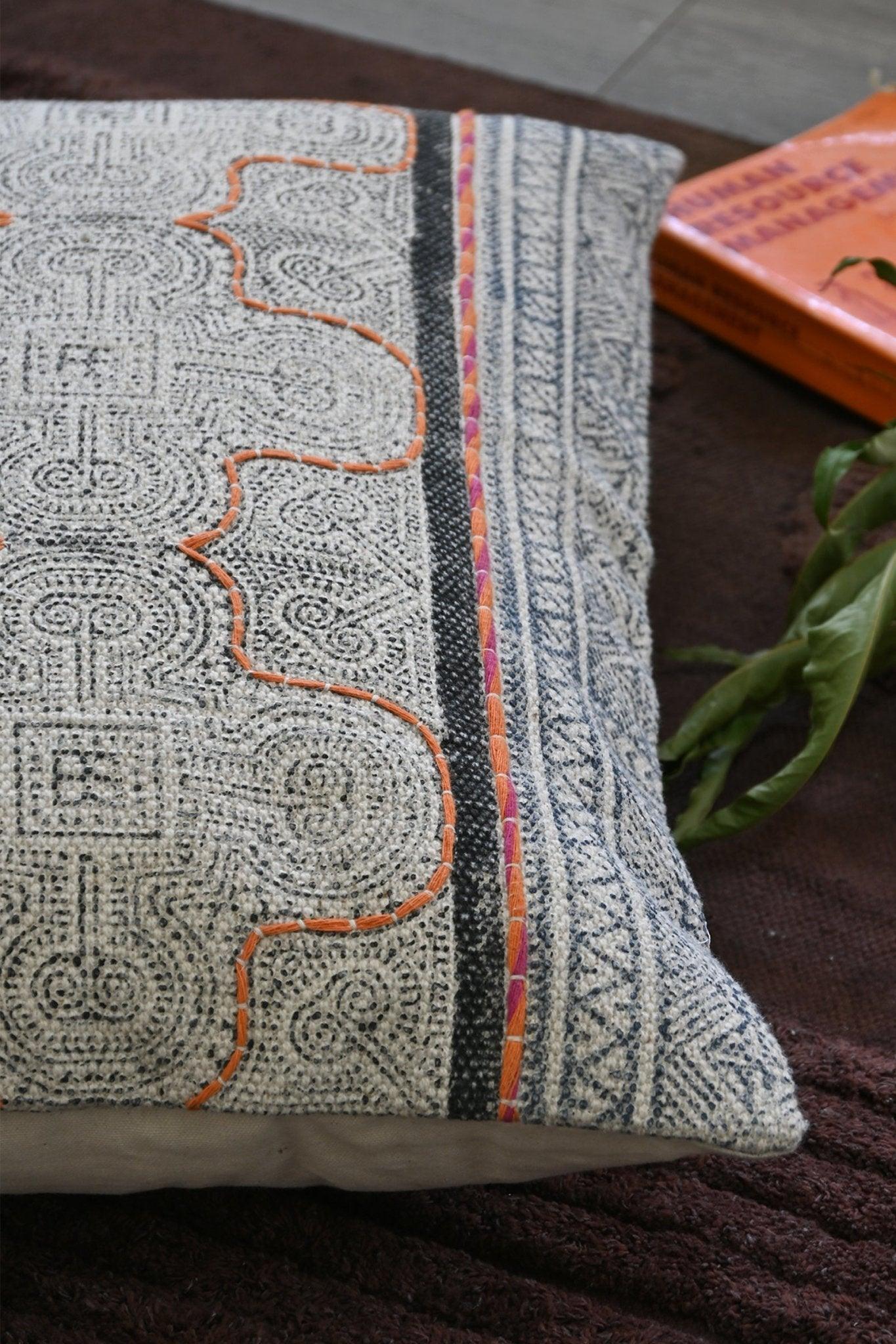 AMBER - LUMBAR CUSHION COVER - ART AVENUE
