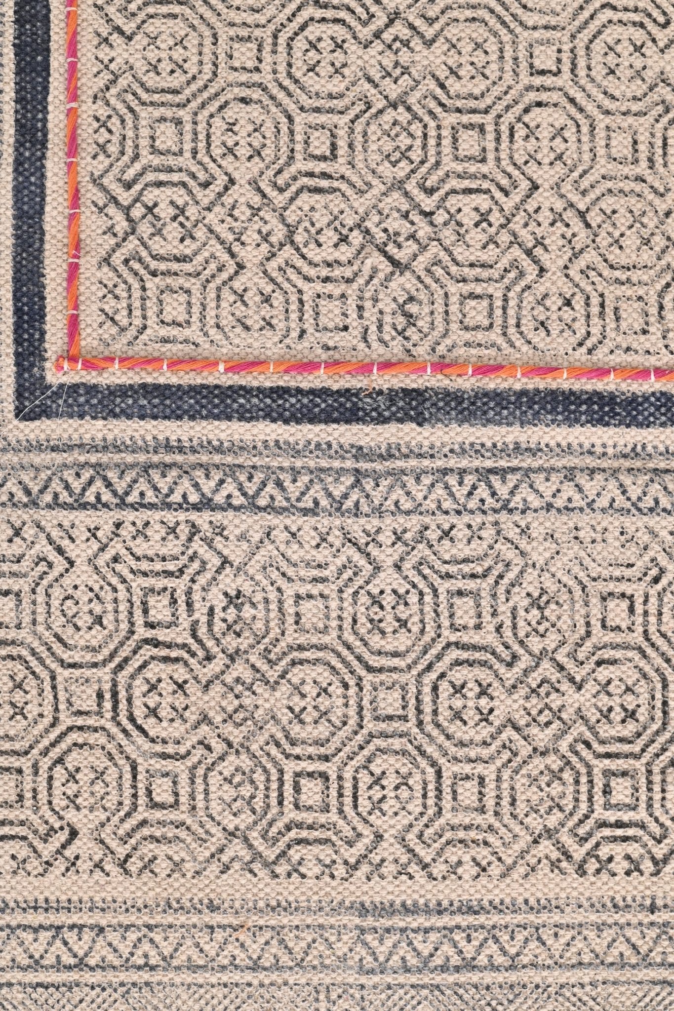 CYRILO-BLOCK PRINTED FLOOR RUNNER - WHITE - ART AVENUE