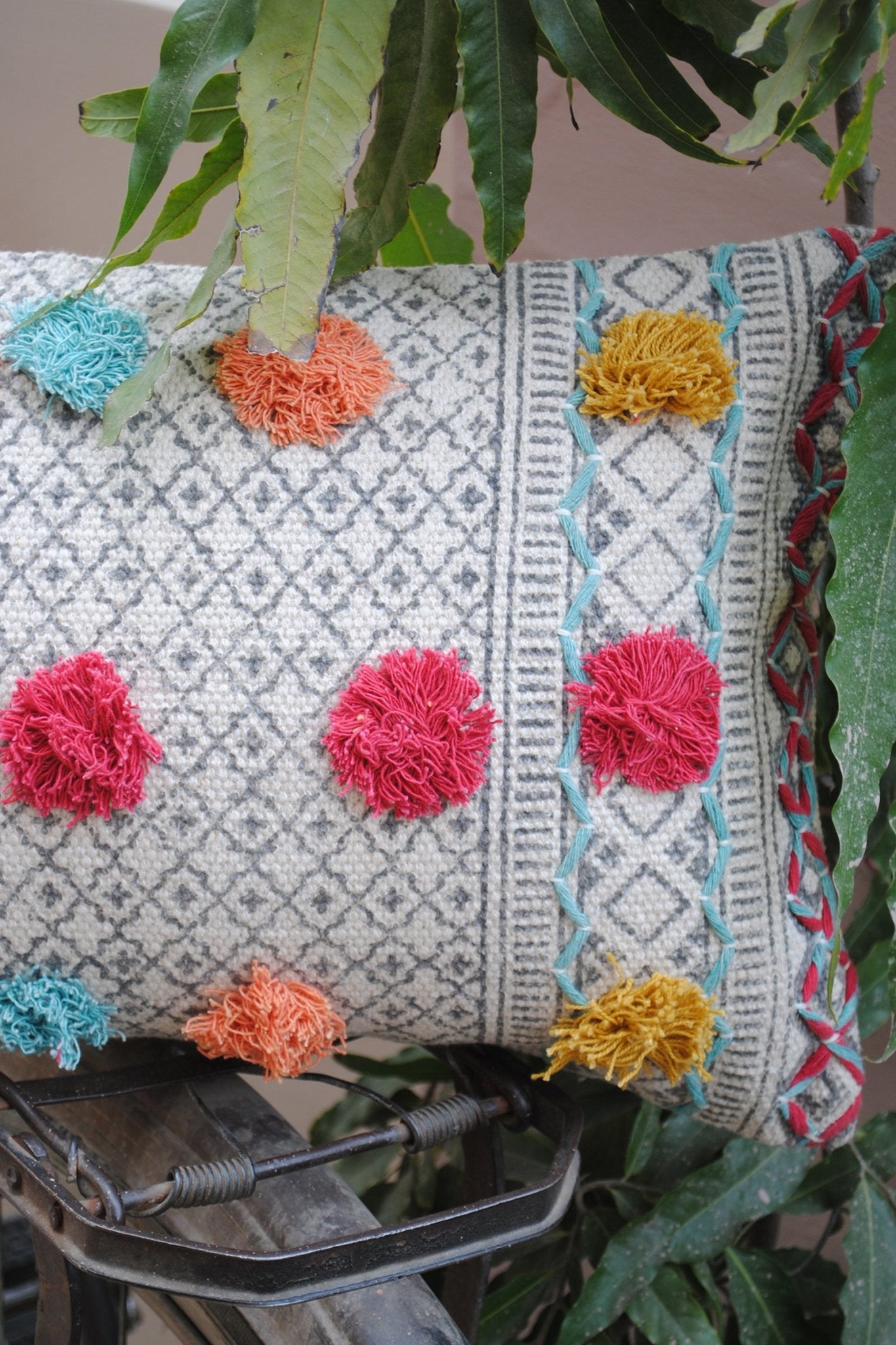DAHLIA - LUMBAR CUSHION COVER - ART AVENUE