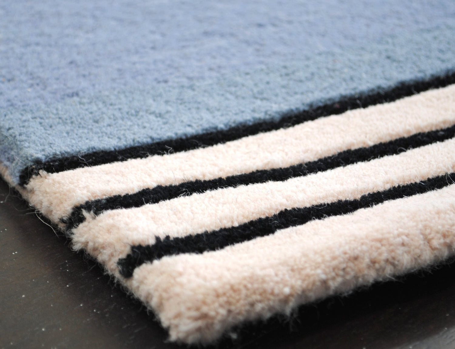HENRICK HANDTUFTED WOOL CARPET - ART AVENUE