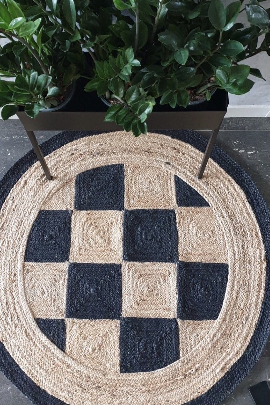 CHECK - ROUND JUTE RUG - ART AVENUE