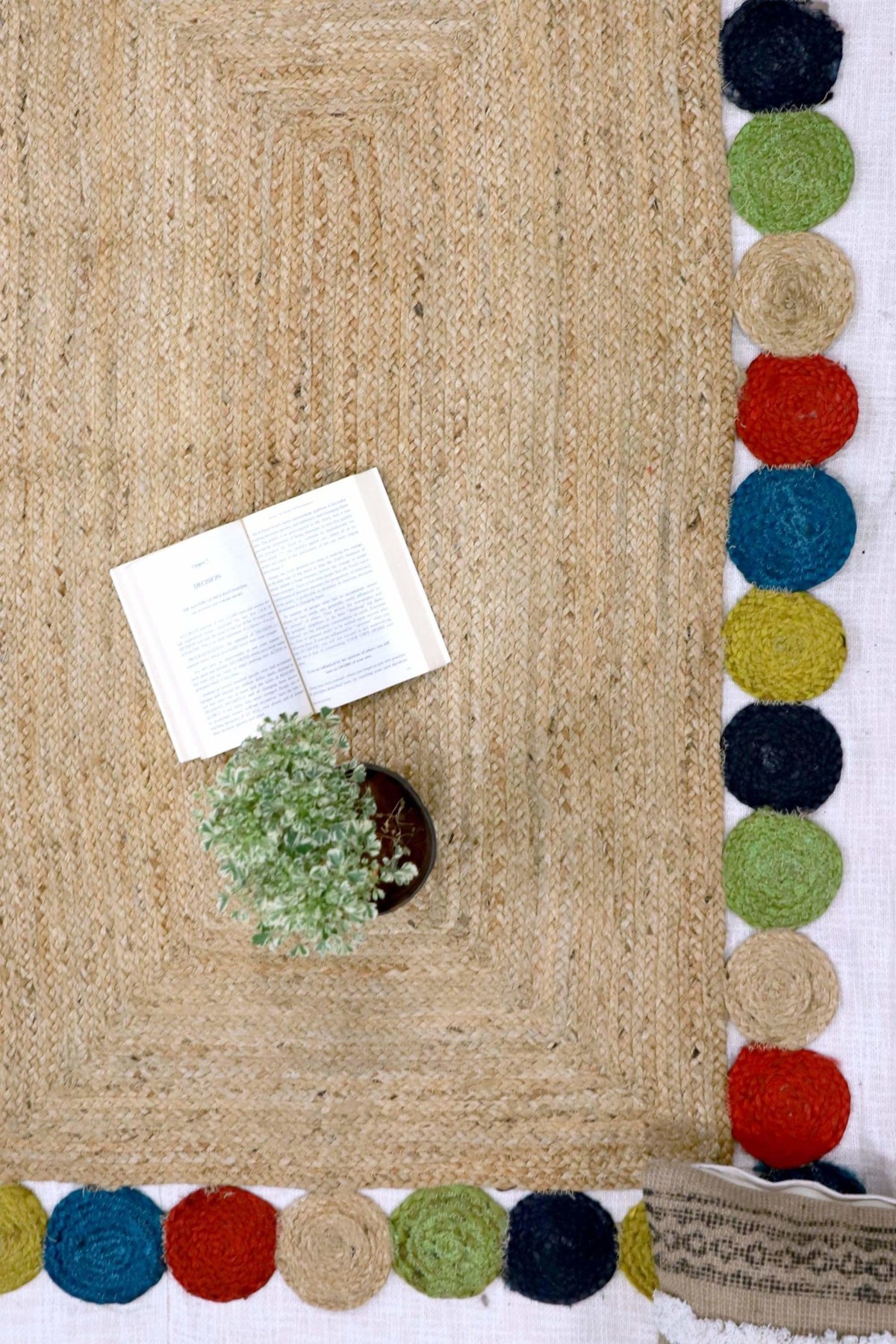 Libra braided jute rug — brown detail — Art Avenue