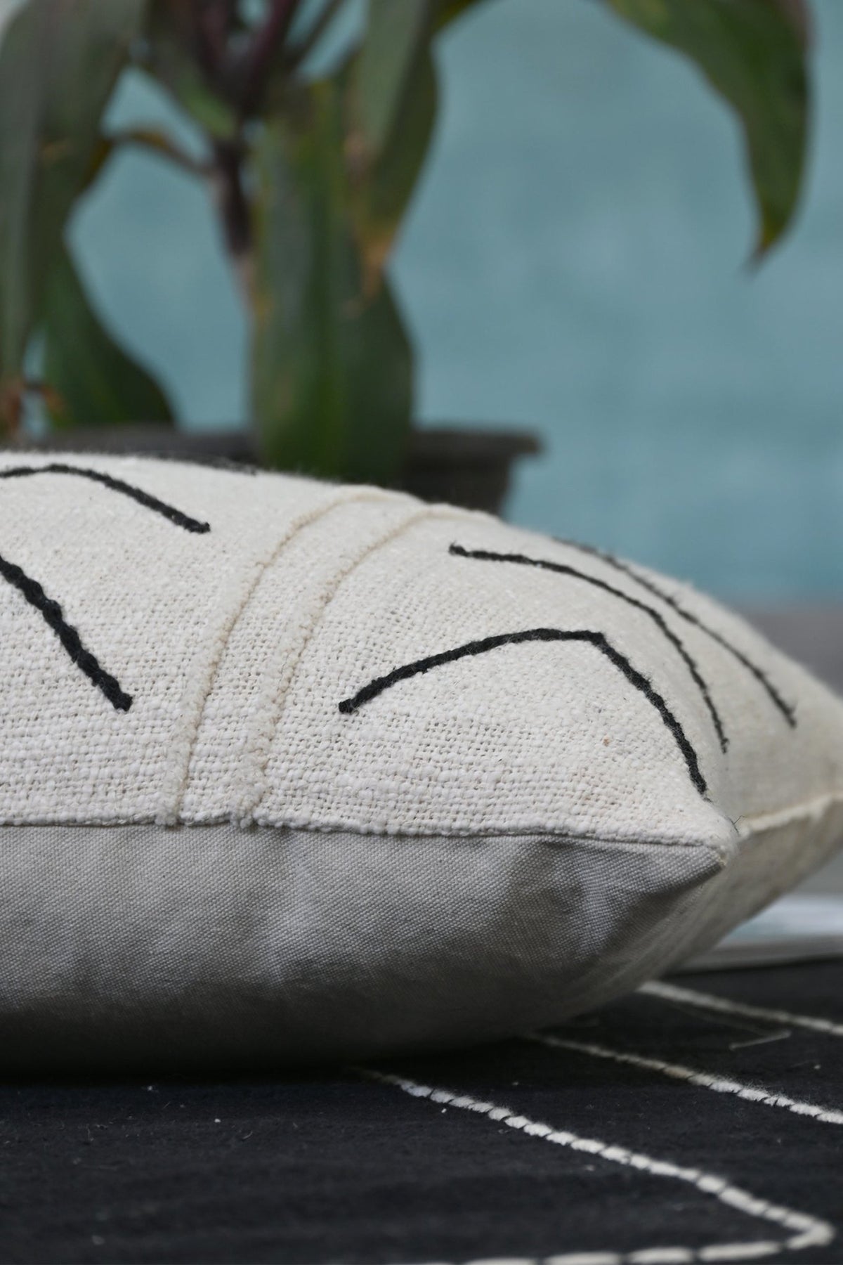 LOUIS - LUMBAR CUSHION COVER - ART AVENUE
