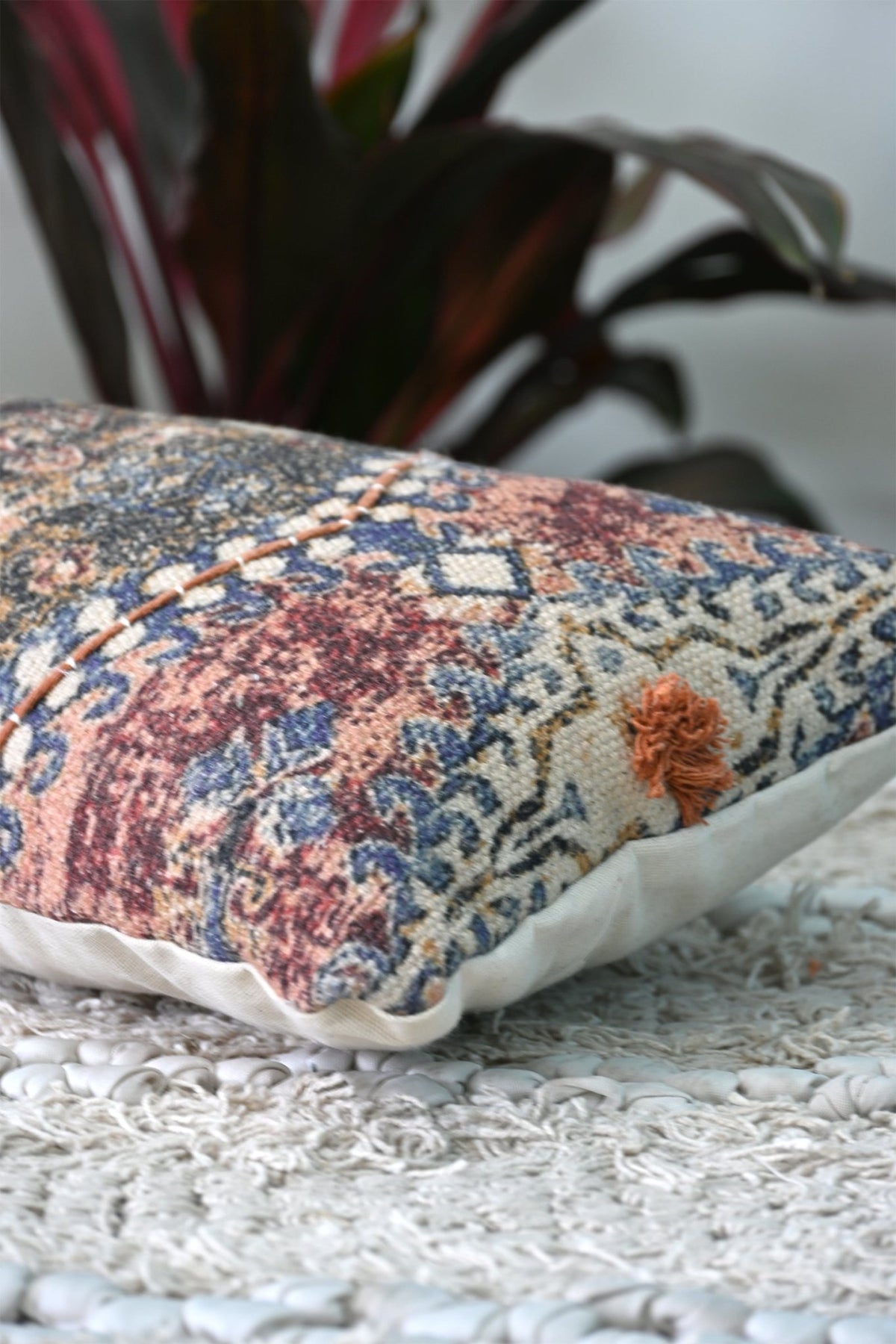 SAURUS - LUMBAR CUSHION COVER - ART AVENUE