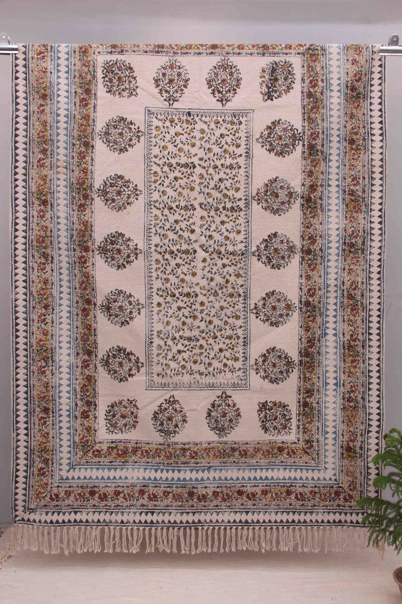 Block-Printed Cotton Dhurrie Rug in Off White & Beige Traditional — Art Avenue