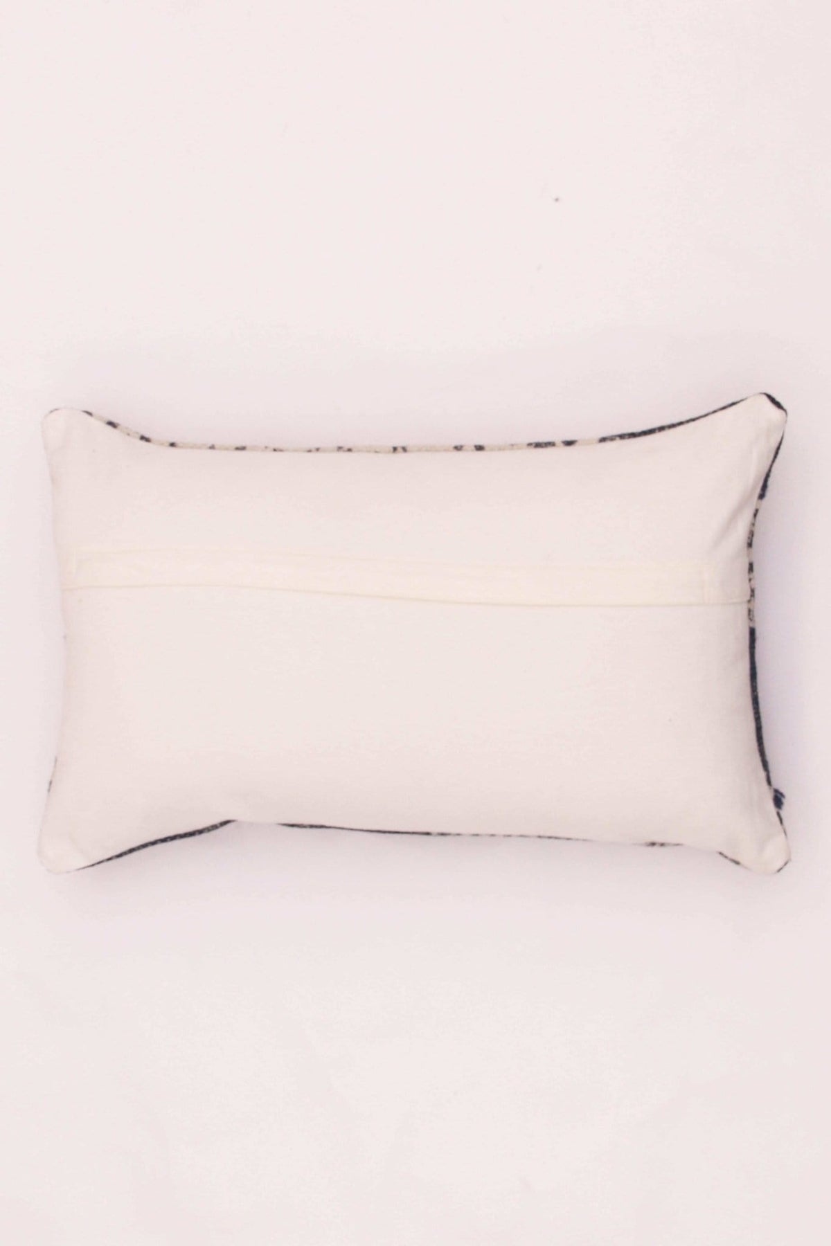 WARSAW - LUMBAR CUSHION COVER - NAVY BLUE - ART AVENUE