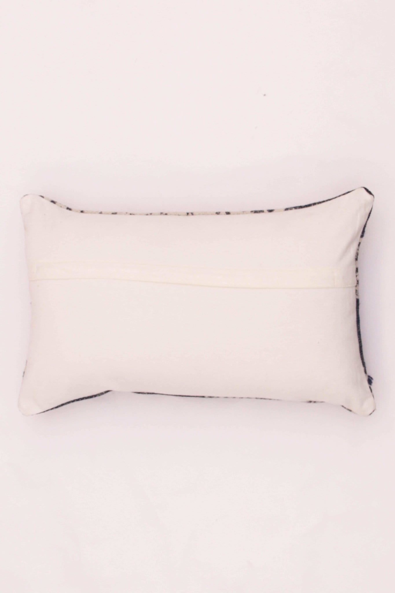 WARSAW - LUMBAR CUSHION COVER - NAVY BLUE - ART AVENUE